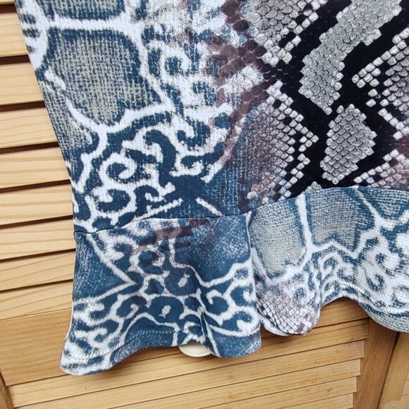 Dress - Picture 3 of 7